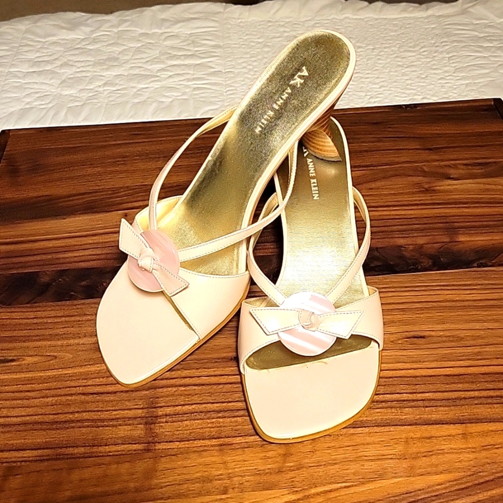 Anne Klein Blush Pink Sandals NWOT Sz 10